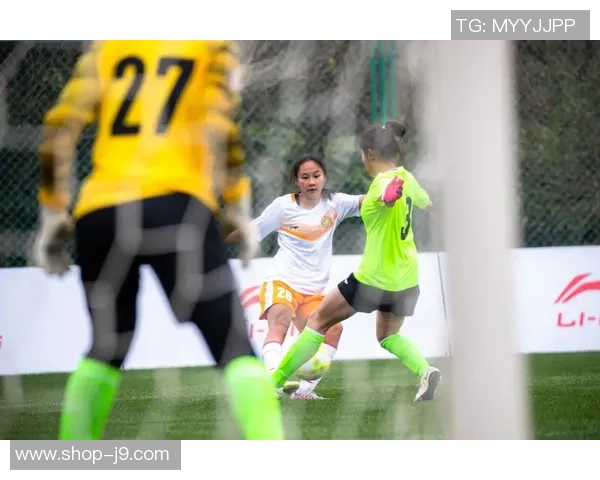 李宁智能足球引领科技与运动结合的新潮流助力足球爱好者提升竞技水平 李宁智能足球引领科技与运动结合的新潮流助力足球爱好者提升竞技水平