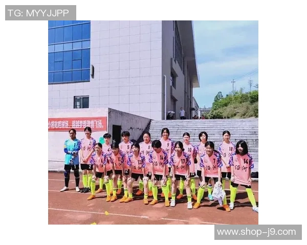 校园足球发展现状与未来展望的深度采访问题探讨