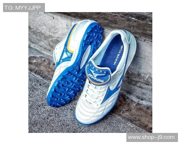 泰国足球鞋的选择与推荐让你在球场上尽显风采与实力