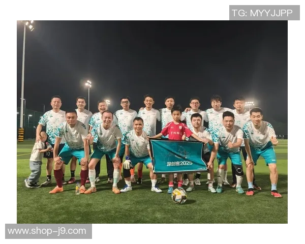 足球品叔带你深入解析足球世界的魅力与战术之美 足球品叔带你深入解析足球世界的魅力与战术之美