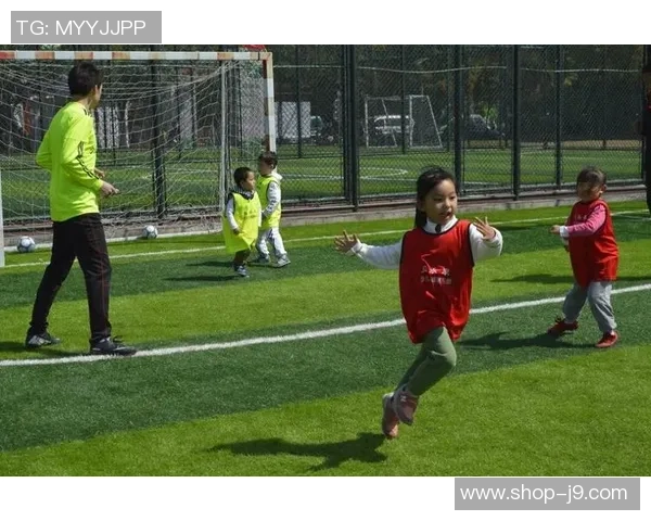 贝乐康少儿足球培训助力孩子成长与团队协作能力提升的完美选择 贝乐康少儿足球培训助力孩子成长与团队协作能力提升的完美选择