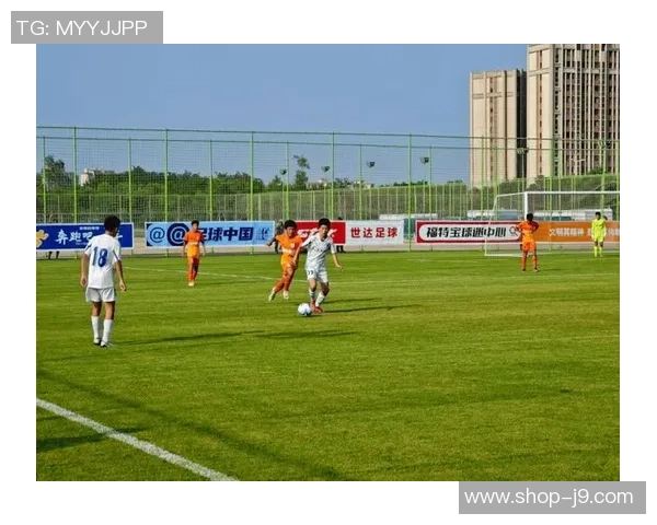 足球场地转让新模式探索助力青少年足球发展与场地资源优化利用 足球场地转让新模式探索助力青少年足球发展与场地资源优化利用