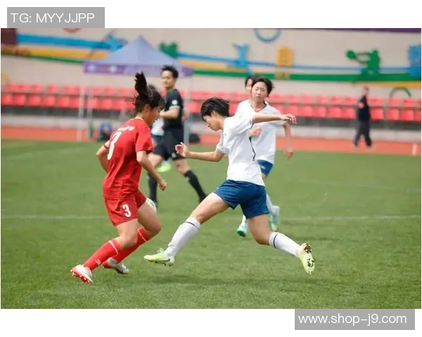 足球宝贝千钰千千的魅力与梦想在绿茵场上的绽放与追逐